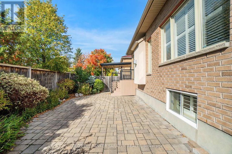28981674/221-madhu-crescent/mooneys-bay/ottawa/ontario/K2C4J2_37