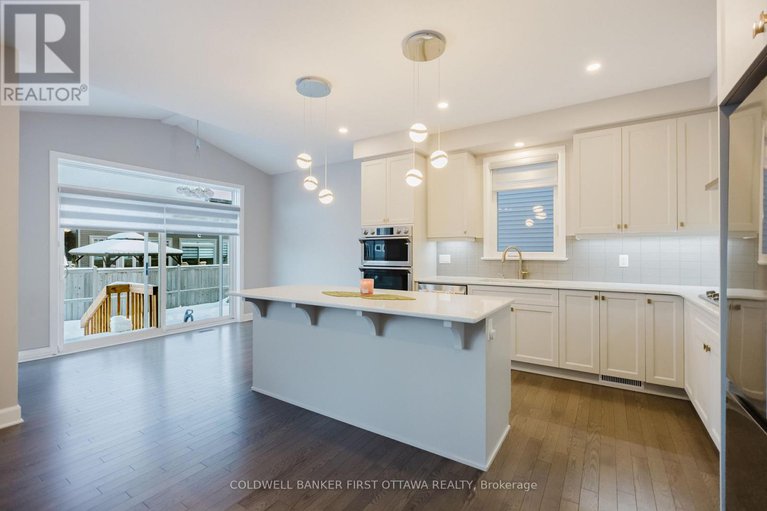 29288146/896-sendero-way/remainder-of-stittsville-area/ottawa/ontario/K2S2W8_14