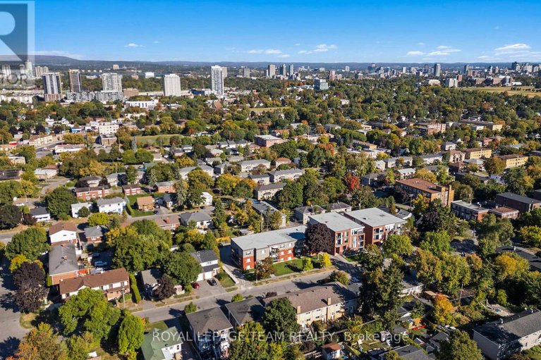 29013037/1308-summerville-avenue/carlington/ottawa/ontario/K1Z8G8_39