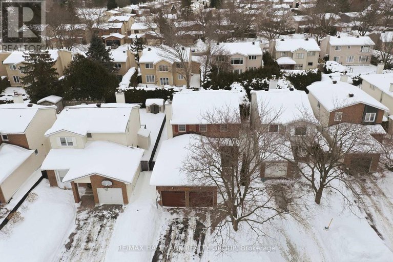 29349074/6066-meadowhill-crescent/chapel-hill/ottawa/ontario/K1C5R9_34