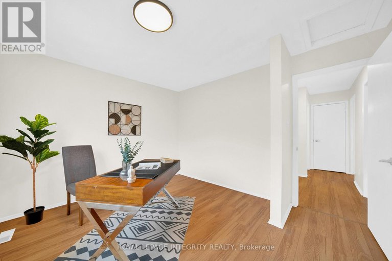 29553910/15-tarquin-crescent/westcliffe-estates/ottawa/ontario/K2H8J7_25