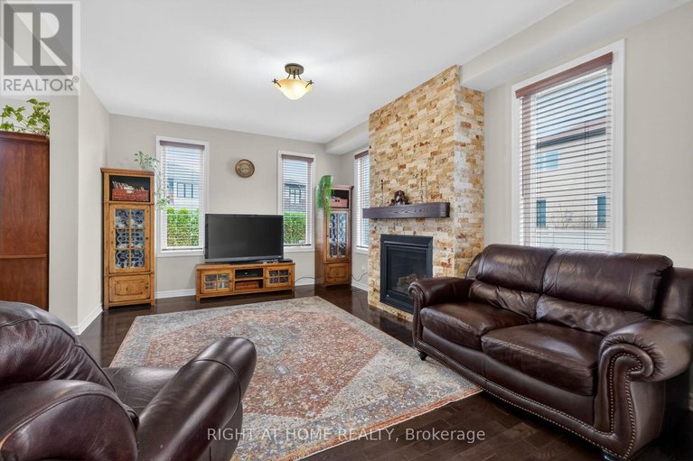 29683853/44-hawks-landing-crescent/stittsville-north/ottawa/ontario/K2S1W1_12