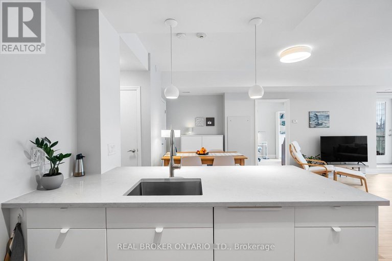 29617501/810-235-kent-street/ottawa-centre/ottawa/ontario/K2P1Z9_17