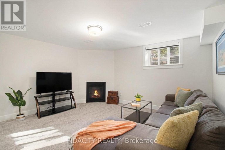28939851/250-maygrass-way/remainder-of-stittsville-area/ottawa/ontario/K2S2K9_19