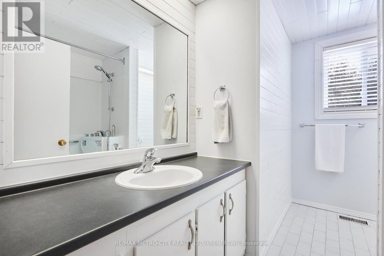 29410189/128-burns-drive/mcnabbraeside-twps/mcnabbraeside/ontario/K0A1G0_24