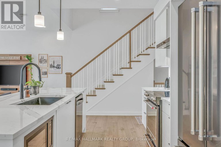 29367765/14-stanhope-court/stonebridge/ottawa/ontario/K2J6S2_18