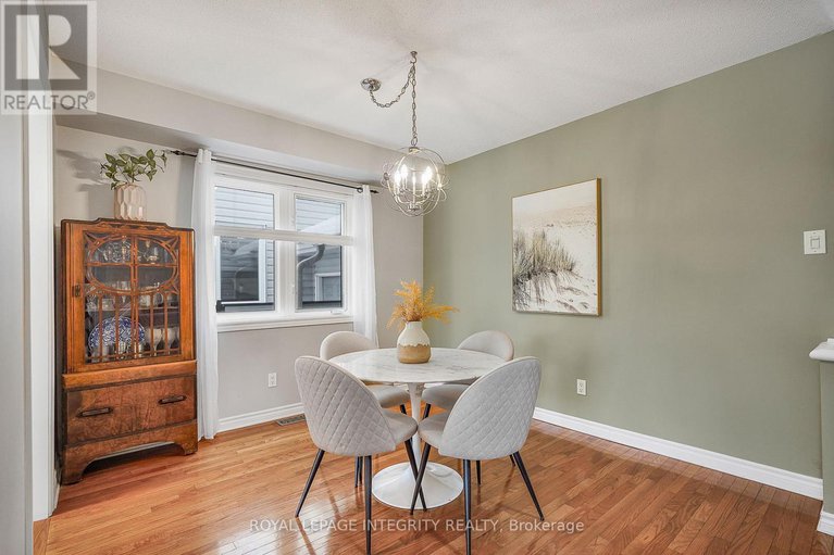 29378274/1033-markwick-crescent/notting-hillsummerside/ottawa/ontario/K4A4X5_6