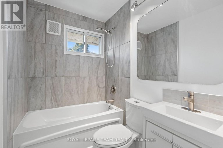 28893741/1308-summerville-avenue/carlington/ottawa/ontario/K1Z8G8_21