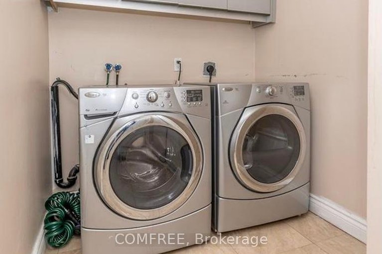 28722472/152-twyford-street/hunt-club/ottawa/ontario/K1V0V7_6