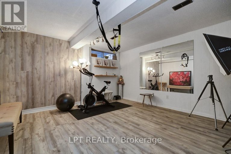 29180960/56-sandhurst-court/mooneys-bayriverside-park/ottawa/ontario/K1V9V4_34