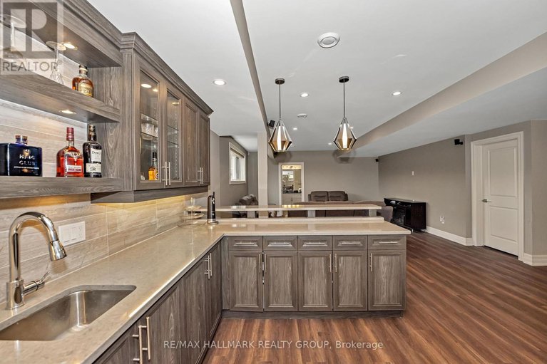 28423041/5813-red-castle-ridge/manotick-east-to-manotick-station/ottawa/ontario/K4M0A4_29
