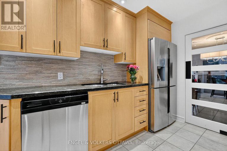 29238292/c8-111-echo-drive-w/ottawa-east/ottawa/ontario/K1S5K8_6