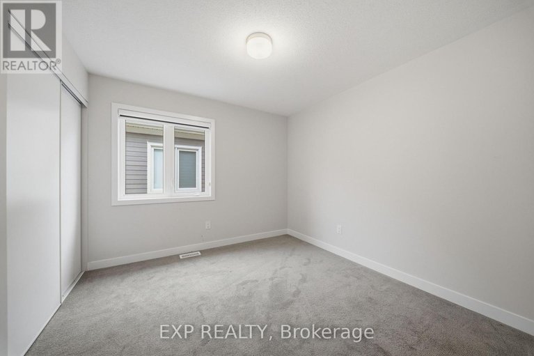 29623350/658-terrier-circle/goulbourn-twp-from-franktown-rdsouth-to-rideau/ottawa/ontario/K0A2Z0_18