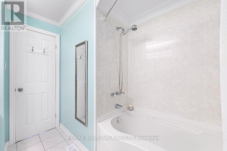 29685316/1111-des-forets-avenue/convent-glen-north/ottawa/ontario/K1C5K7_22