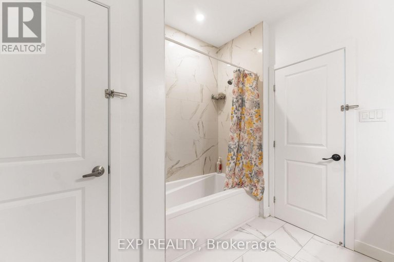 29678416/511-adanae-way/riverside-southgloucester-glen/ottawa/ontario/K4M0L6_17