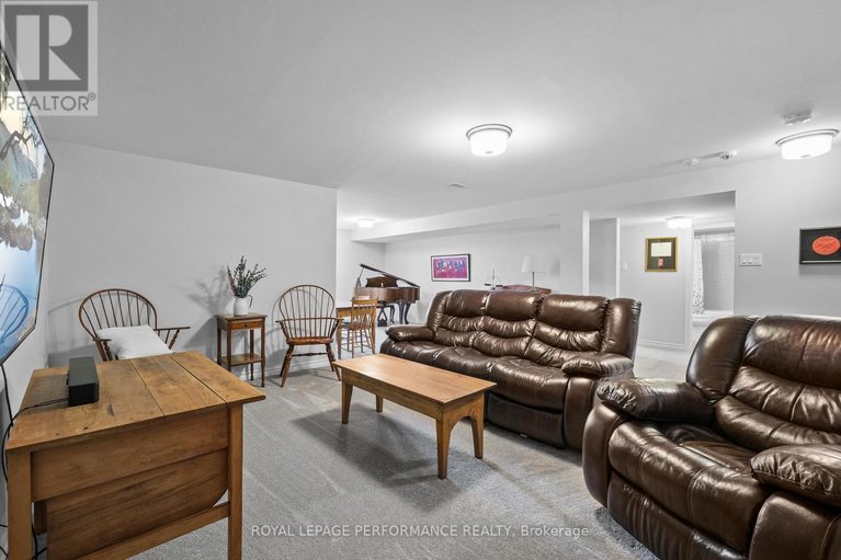 29645046/527-silverbell-crescent/blossom-parkkemp-parkfindlay-creek/ottawa/ontario/K1T0N9_38