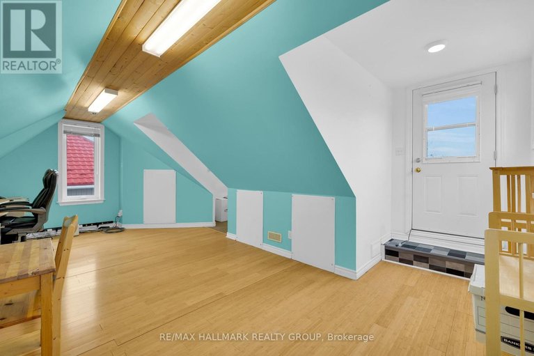 29461993/162-loretta-avenue-n/hintonburg/ottawa/ontario/K1Y2J8_26