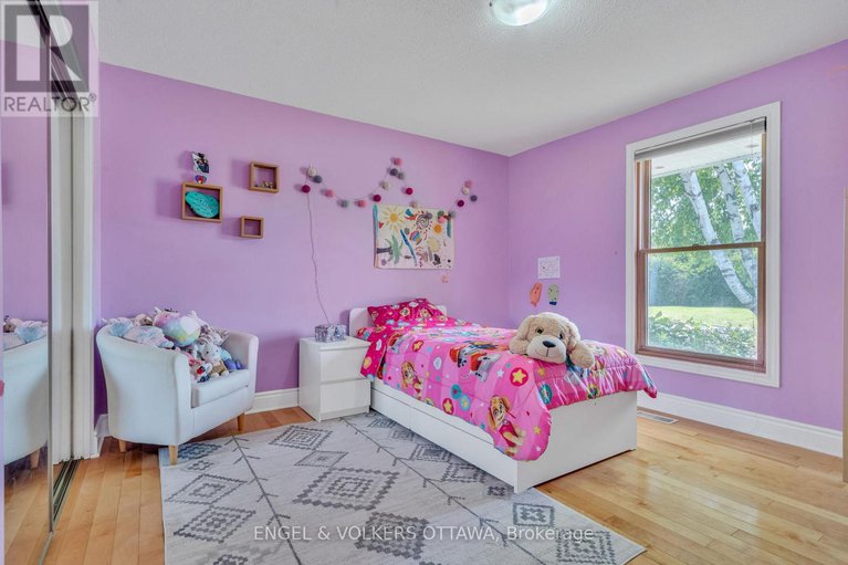 29043214/1369-fontenay-crescent/south-keys/ottawa/ontario/K1V7K5_15