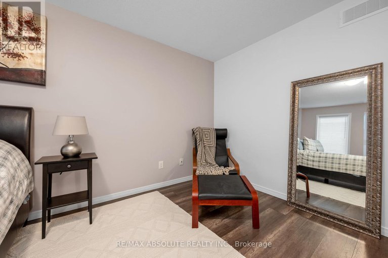 28578833/302-haliburton-heights/emerald-meadowstrailwest/ottawa/ontario/K2S1S3_36