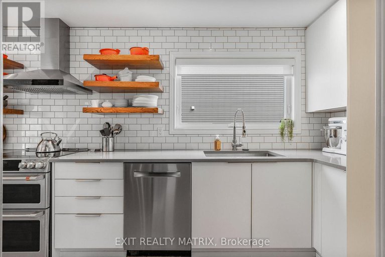 28812428/1503-briarfield-crescent/fallingbrookridgemount/ottawa/ontario/K4A1W6_16