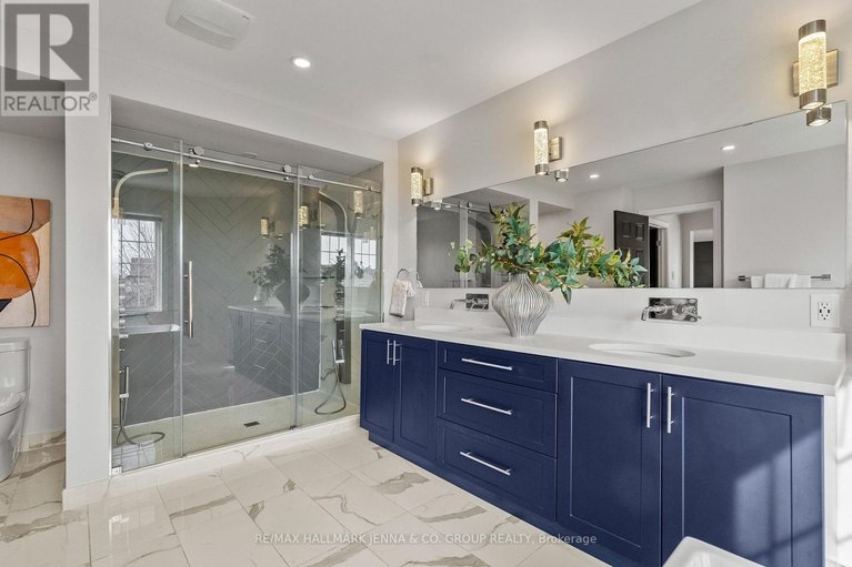 29514784/2649-fallingwater-circle/half-moon-bay/ottawa/ontario/K2J0R6_17