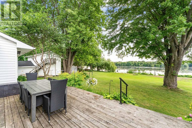 28594560/7403-rideau-valley-drive-s/rideau-twp-s-of-reg-rd-6-e-of-mccordick-rd/ottawa/ontario/K0A2E0_30