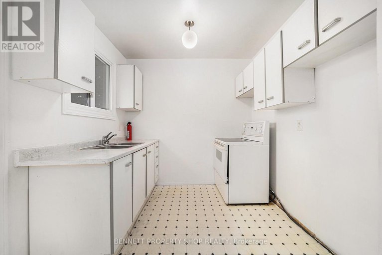 29119640/909-greenbriar-avenue/carleton-heights/ottawa/ontario/K2C0J8_5