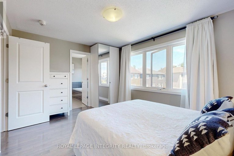 28545914/108-pin-cherry-grove/mer-bleuebradley-estatesanderson-park/ottawa/ontario/K1W0J5_27