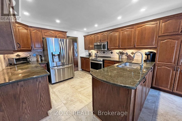 29336515/736-hauteview-crescent/fallingbrookridgemount/ottawa/ontario/K4A2B8_15