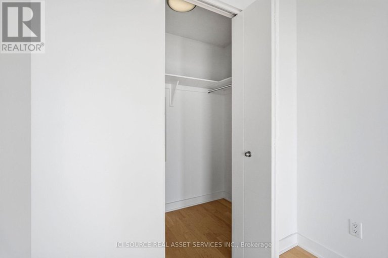 29156174/2206-40-nepean-street/ottawa-centre/ottawa/ontario/K2P0X5_20