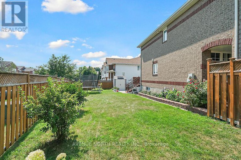 28782241/59-splinter-crescent/fairfield-heights/ottawa/ontario/K2B1B3_32