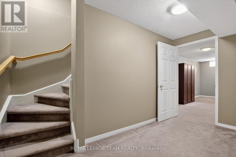 29460136/21-baton-court/katimavik/ottawa/ontario/K2L4C8_38