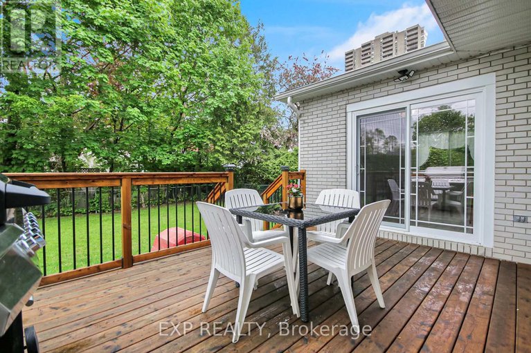 28340674/2001-neepawa-avenue/carlingwood/ottawa/ontario/K2A3L4_8