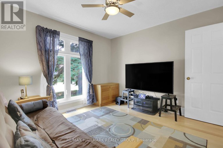 28746797/11-lamadeleine-boulevard/embrun/russell/ontario/K0A1W0_30