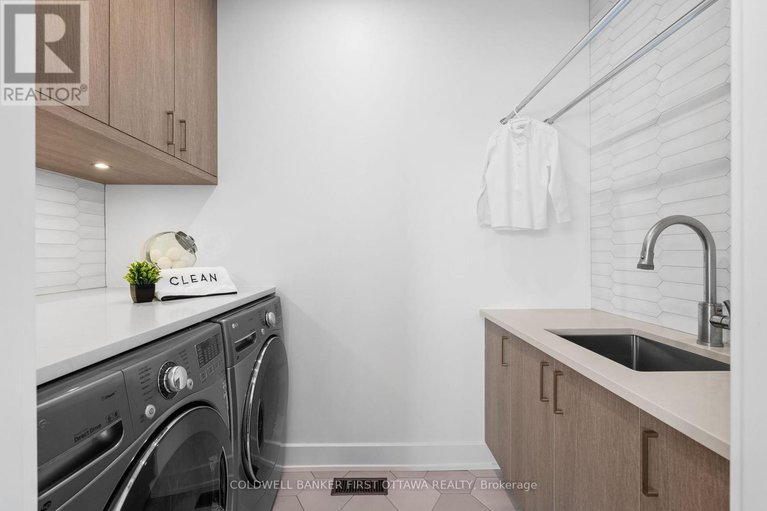 28265493/13-brook-lane/meadowlandscrestview/ottawa/ontario/K2G1S1_27
