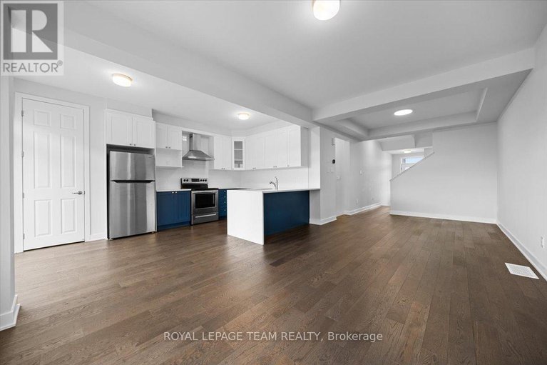 29144030/2123-winsome-terrace/fallingbrookgardenway-south/ottawa/ontario/K4A5N1_10