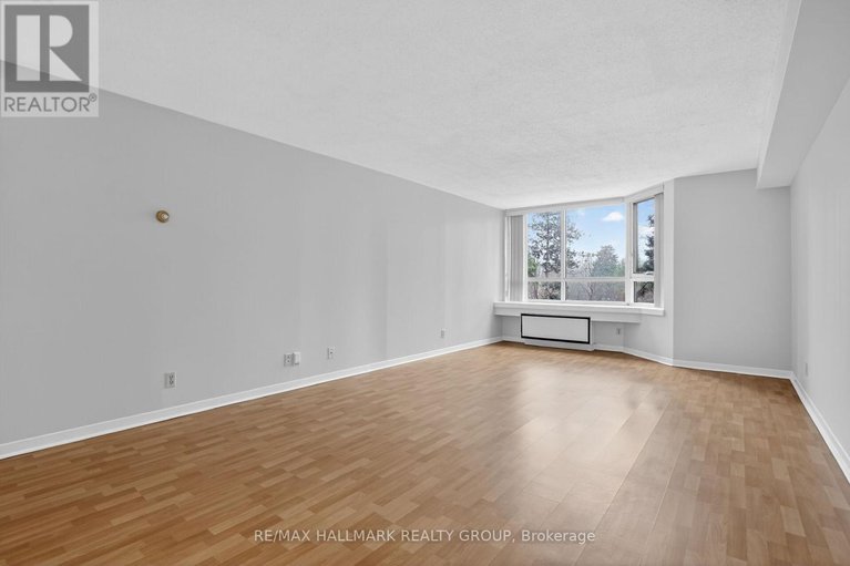 29629891/305-80-sandcastle-drive/leslie-park/ottawa/ontario/K2H9E7_11