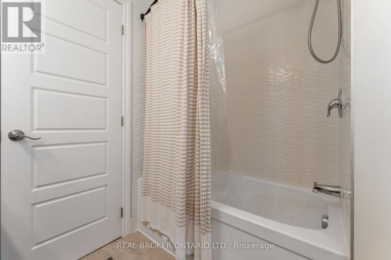 28867629/373-river-landing-avenue/half-moon-bay/ottawa/ontario/K2J6K6_30