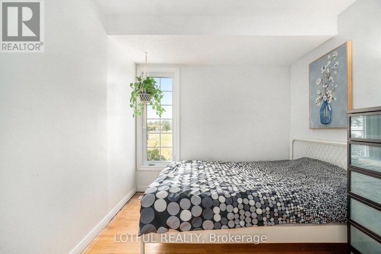 29061693/427-kintyre-private/carleton-square/ottawa/ontario/K2C3M9_16