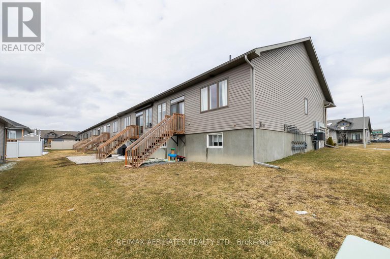 28611360/20-elmer-west-street/almonte/mississippi-mills/ontario/K0A1A0_29