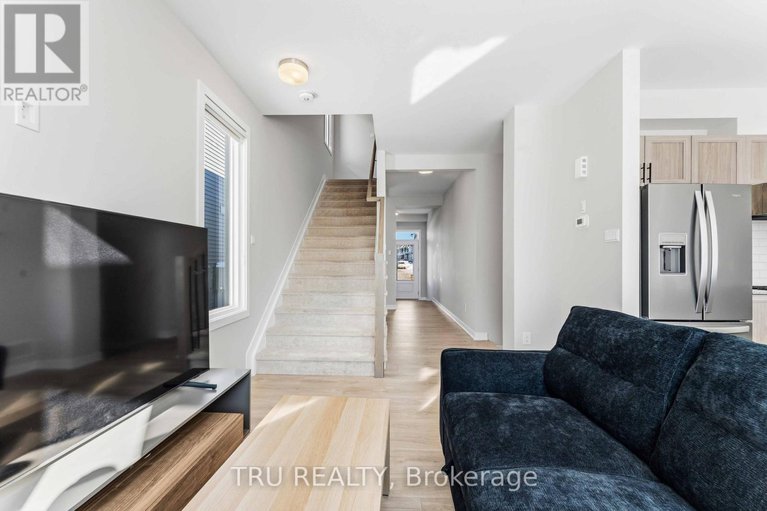 29381143/706-expansion-road/half-moon-bay/ottawa/ontario/K2J7G4_10