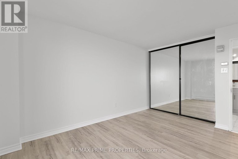 28178691/1603-1081-ambleside-drive/woodroffe/ottawa/ontario/K2B8C8_23