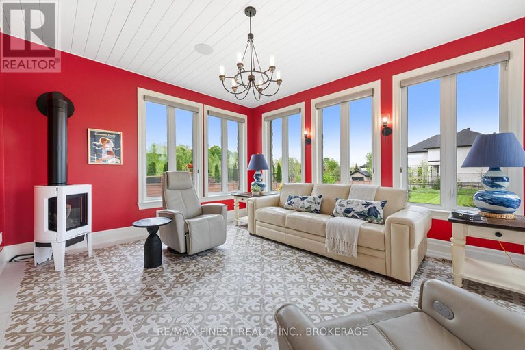 28393818/717-mcmanus-avenue/manotick-village-manotick-estates/ottawa/ontario/K4M0B2_12
