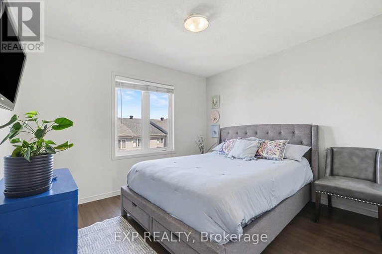 29675451/281-sorento-street/strandherd/ottawa/ontario/K2J0B4_18