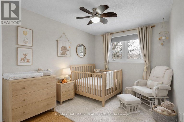 29645121/730-malibu-terrace/courtland-park/ottawa/ontario/K2C3V1_17