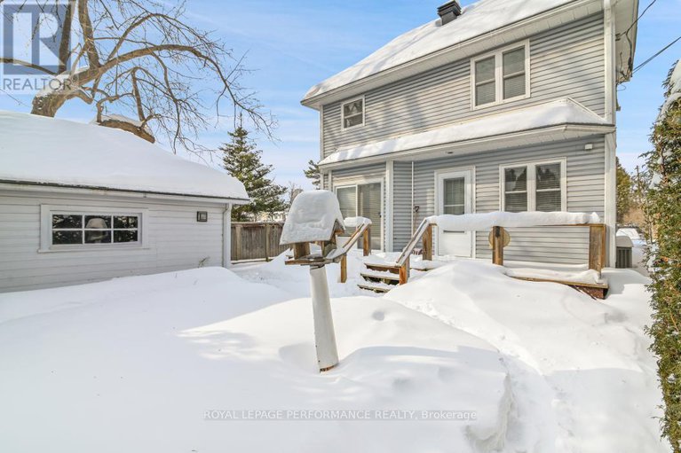 29349963/6-elmdale-avenue/lindenlea/ottawa/ontario/K1M1A4_33
