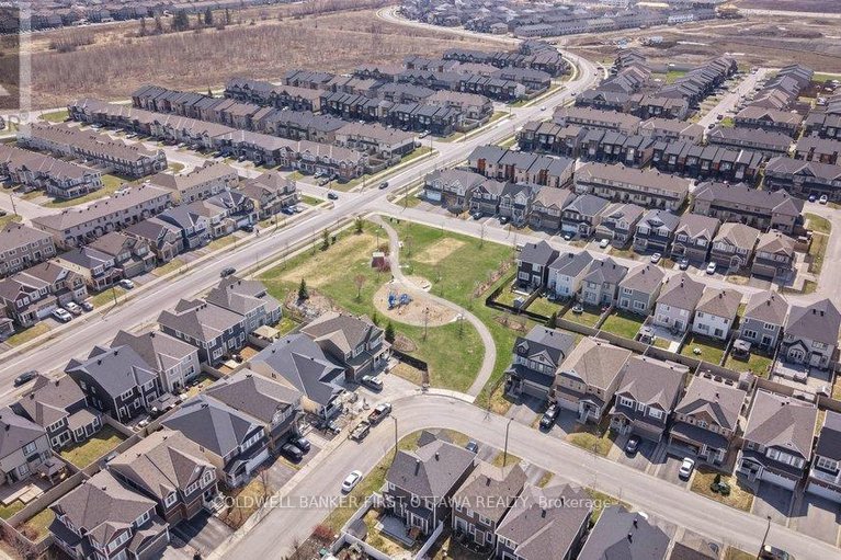 29649584/4852-abbott-street-e/emerald-meadowstrailwest/ottawa/ontario/K2S1E7_28