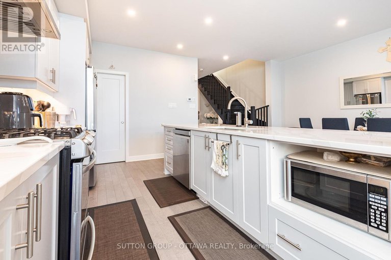 28530479/214-big-dipper-street/riverside-southgloucester-glen/ottawa/ontario/K4M0K5_21