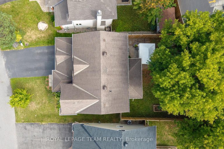 28812426/2122-saunders-avenue/woodroffe/ottawa/ontario/K2A4C7_40