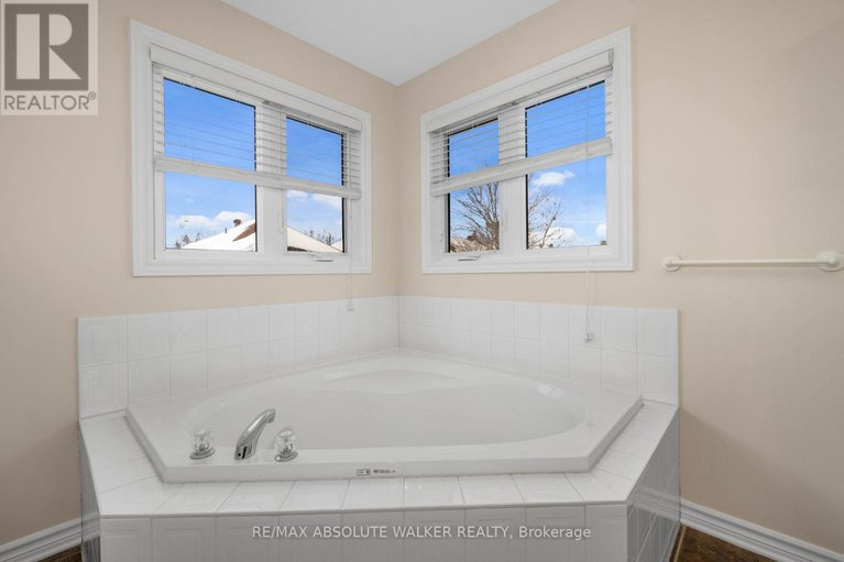 29397821/56-vermont-avenue/barrhaven-east/ottawa/ontario/K2G6M1_31